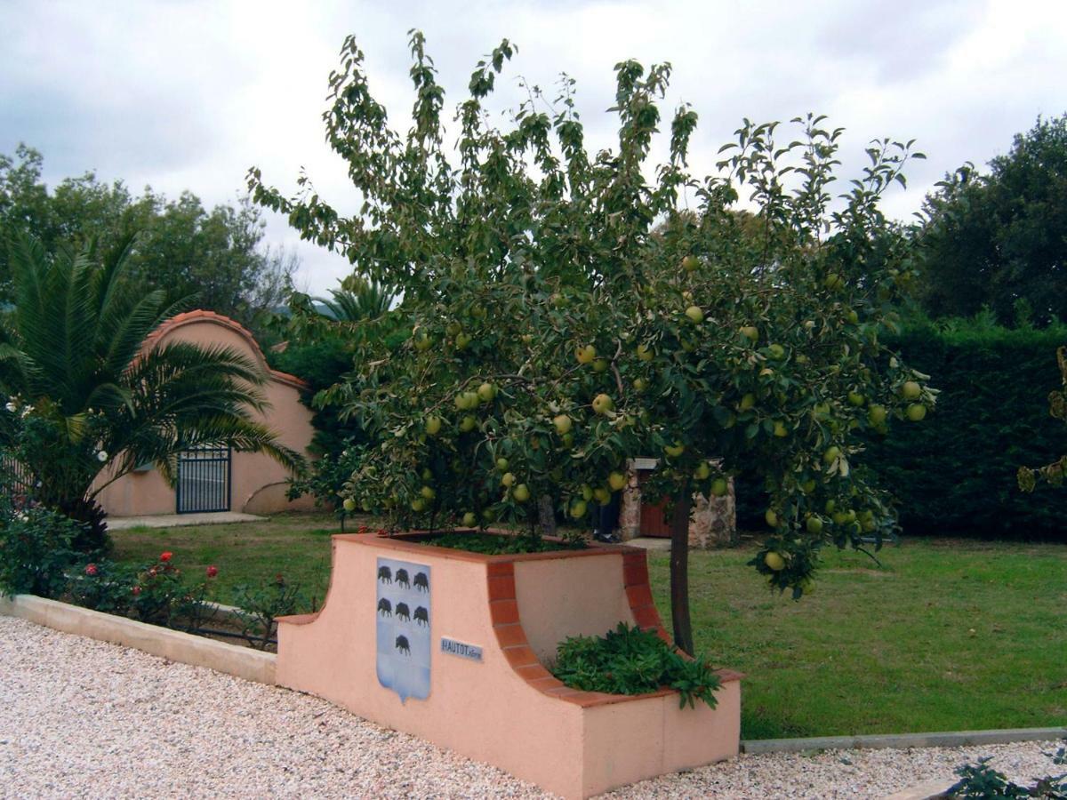 La Planquette Bed & Breakfast Castelnou Екстериор снимка